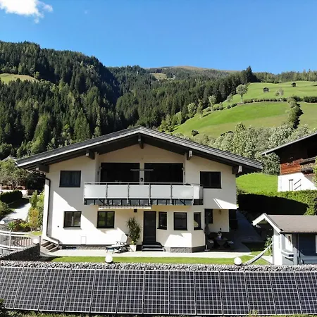 Josefine Bramberg am Wildkogel